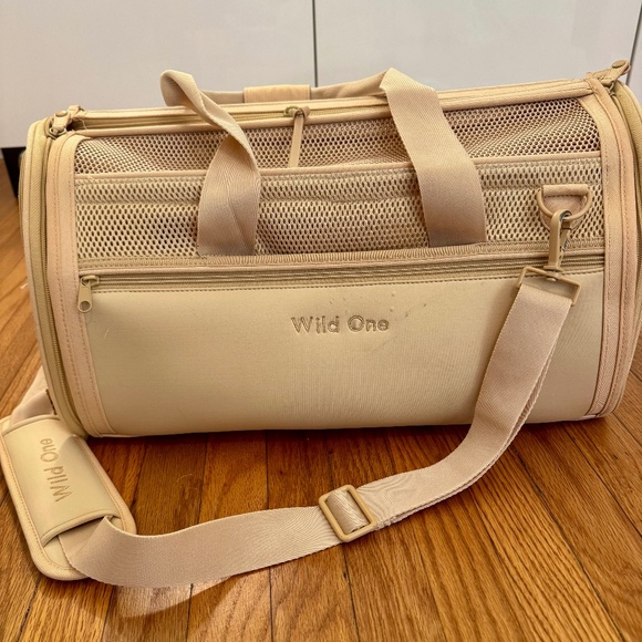 EUC Wild One Pet Travel Carrier in Tan - Picture 5 of 7